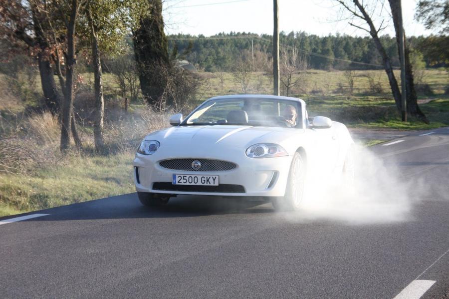  Jaguar XKR Coupe 2009 года  (фото 13 из 132)
